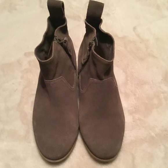 Vionic Joy Vera Brown Suede Ankle Boots - 6 - Picture 3 of 9